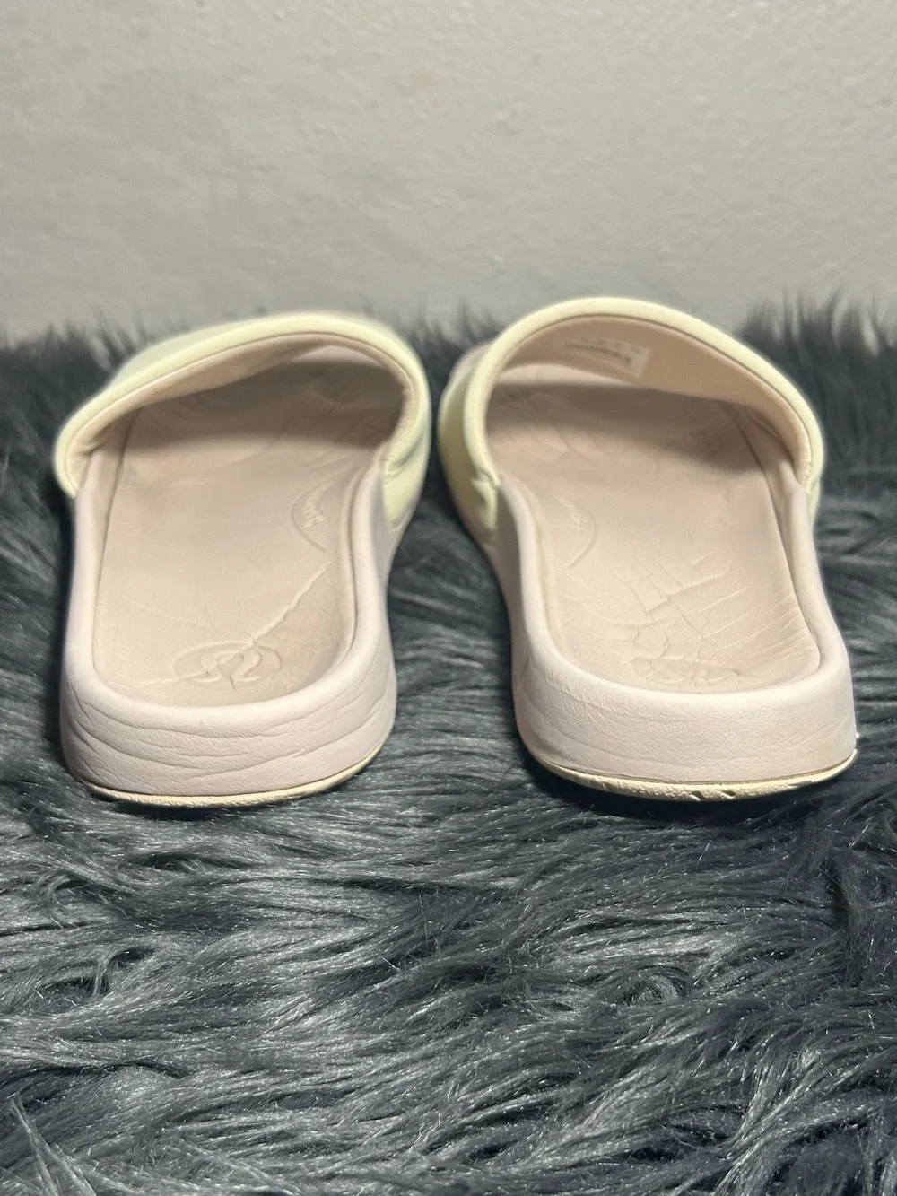 lululemon Restfeel Sand Dollar/Coastal Sand/Coastal Sand Slide Sandals Size 9